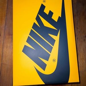 Men’s Jordan 1s Size 10